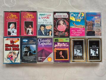 12 muziekcassettes beschikbaar voor biedingen