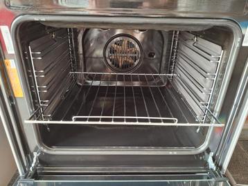 Elektrisch kookfornuis met oven beschikbaar voor biedingen