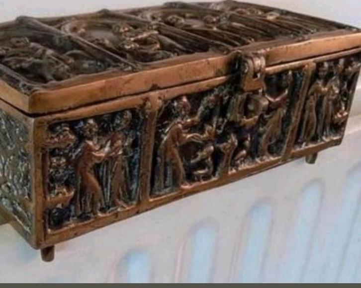 💯Antieke Bronzen Sierdoos met Reliëf 1890 a 1900, Antiek en Kunst, Antiek | Brons en Koper, Brons, Ophalen of Verzenden