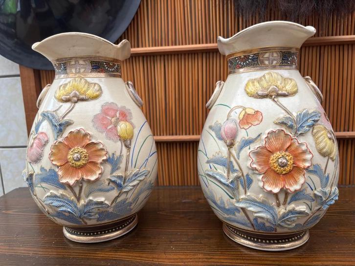 Deux vases japonais période meiji, Antiquités & Art, Antiquités | Vases, Enlèvement
