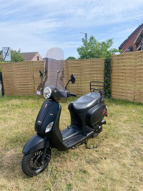 GTS Look 2017 A klasse, Fietsen en Brommers, Scooters | Piaggio, Ophalen