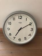 Modernistische wandklok, 1950 , Sweden, Antiek en Kunst, Ophalen of Verzenden