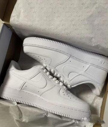 Air Force 1 Low White 43EU