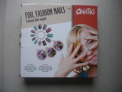 40 kinder kunstnagels Creati fashion folie, Handtassen en Accessoires, Uiterlijk | Cosmetica en Make-up, Nieuw, Ophalen of Verzenden