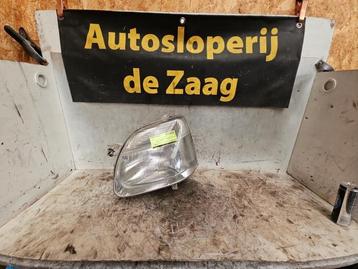 Koplamp rechts van een Suzuki Wagon R+ beschikbaar voor biedingen
