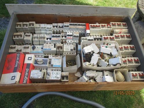 lot van zekeringen , verliesstroom schakelaars , automaten, Doe-het-zelf en Bouw, Elektriciteit en Kabels, Gebruikt, Overige typen