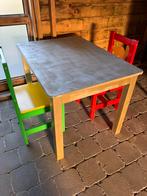 Kindertafeltje met 2 kind stoelletjes, Kinderen en Baby's, Ophalen, Gebruikt, Tafel(s) en Stoel(en)