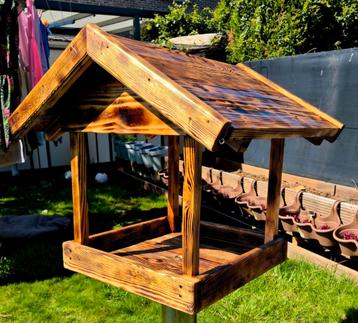 Vogelhuisje  beschikbaar voor biedingen