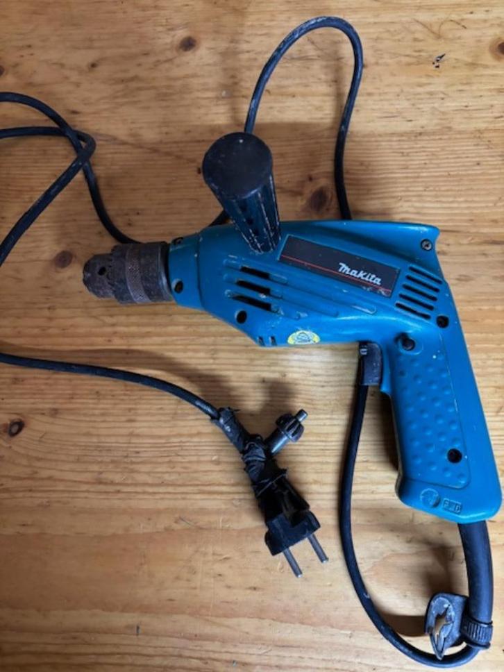 Makita boormachine, Doe-het-zelf en Bouw, Gereedschap | Boormachines, Gebruikt, Boormachine, 400 tot 600 watt, Klopboormechanisme