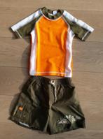 Zwemset (UV-bestendige T-shirt+broek) maat 98-104, Enfants & Bébés, Vêtements enfant | Taille 98, Vêtements de sport ou Maillots de bain