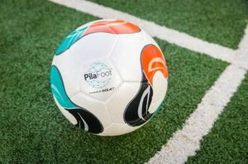 slimme voetbal - PILAFOOT beschikbaar voor biedingen