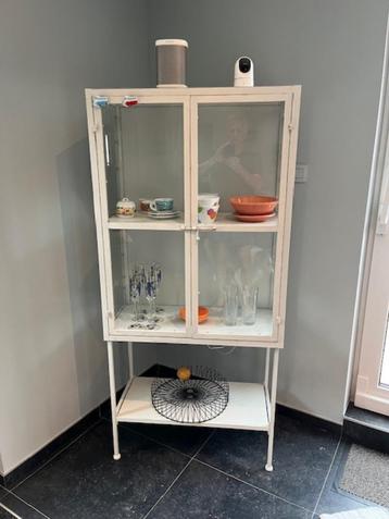Vitrine blanche, Enlèvement, Comme neuf, Métal, Avec porte(s)