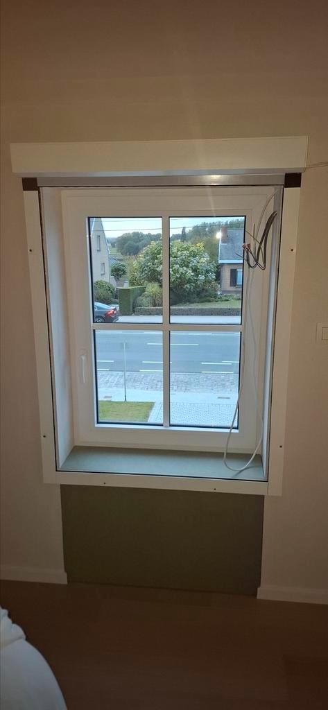 Verduisteringssysteem met motor NIEUW, Doe-het-zelf en Bouw, Rolluiken, Nieuw, 150 tot 200 cm, Minder dan 100 cm, Wit, Elektrische bediening