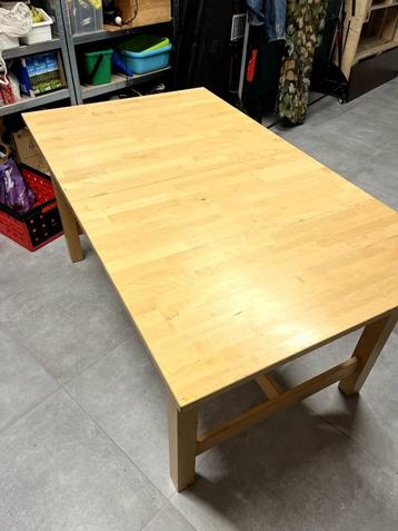 Tafel uitschuifbaar beschikbaar voor biedingen