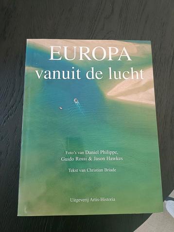 Europa vanuit de lucht beschikbaar voor biedingen