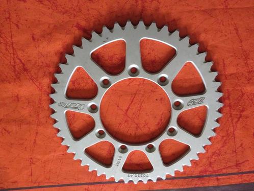 tm racing achter tandwiel tm 300 cc   49 tanden, Motoren, Onderdelen | Overige, Ophalen of Verzenden