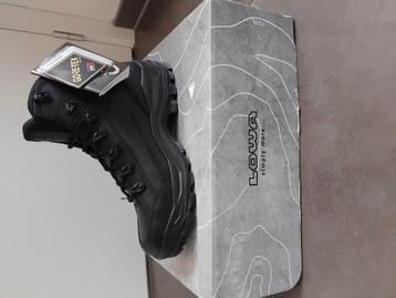 Wandelschoenen lowa renegade mid maat 39. beschikbaar voor biedingen