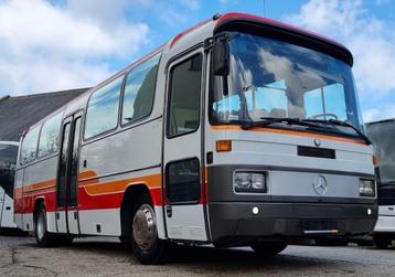 Autocar Mercedes O 303 disponible aux enchères