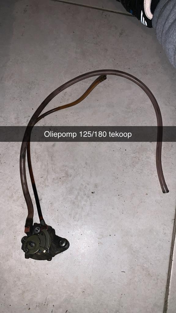 Oliepomp voor 125cc/180cc runner piaggio, Vélos & Vélomoteurs, Pièces de cyclomoteur | Scooters, Comme neuf, Aprilia, Enlèvement
