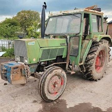 G€ZOCHT: Tractor voor onderdelen 