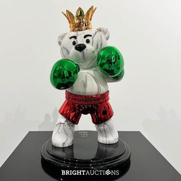 The Boxing Bear - Van Apple beschikbaar voor biedingen