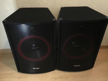 2 speakers JB System disponible aux enchères