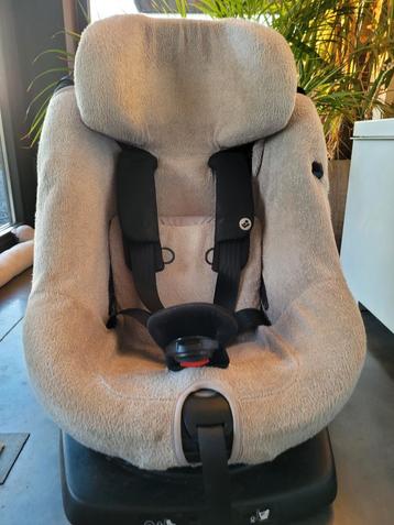 isofix- autostoel met draaifunctie beschikbaar voor biedingen