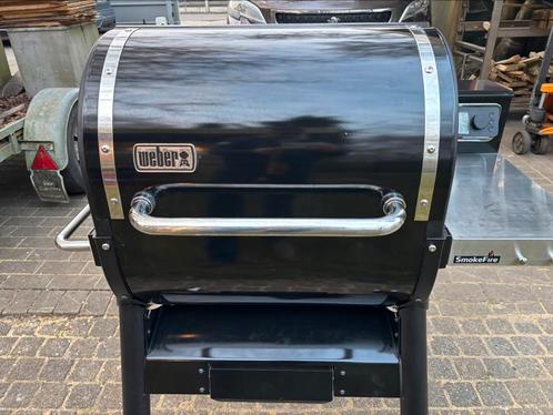 Weber Smokefire, Tuin en Terras, Houtskoolbarbecues, Zo goed als nieuw, Met accessoires, Ophalen