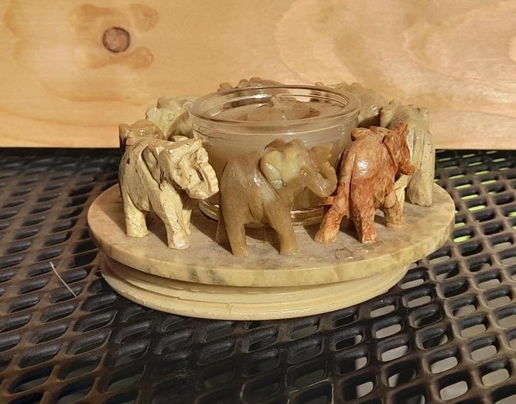 Theelichthouder - kring van olifantjes, Antiek en Kunst, Curiosa en Brocante, Ophalen of Verzenden
