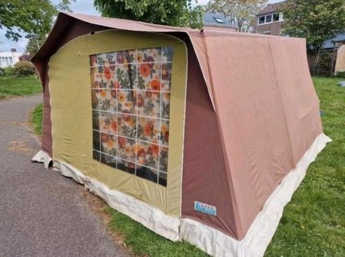 Zeer mooie klassieke vintage plooicaravan Erka met voortent, Caravans en Kamperen, Vouwwagens, tot en met 2, Ophalen