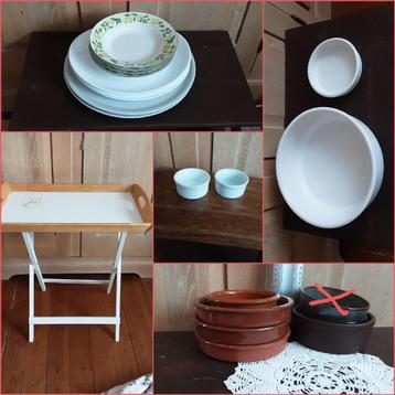 Borden kommen schalen schotels ovenschotels 1€/3st, 5€ alles beschikbaar voor biedingen