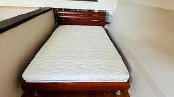 Lit complet (cadre, sommiers, matelas) 140 x 200 beschikbaar voor biedingen