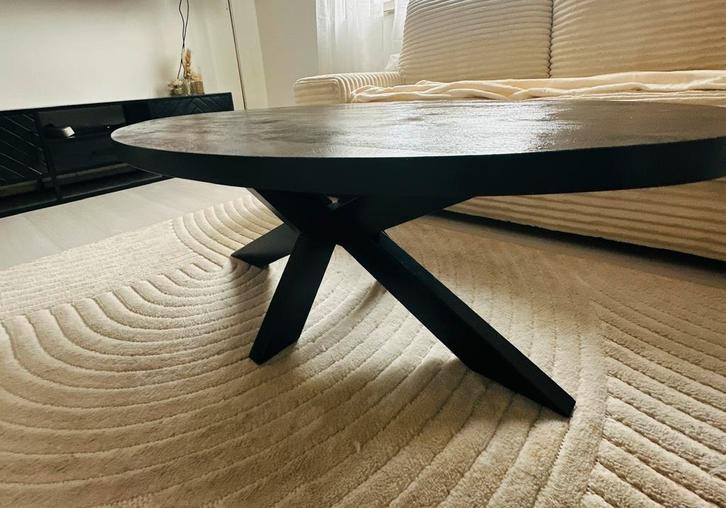 Zwarte mangohouten salontafel 130x70 cm, Huis en Inrichting, Tafels | Eettafels, Zo goed als nieuw, Ovaal, Ophalen of Verzenden