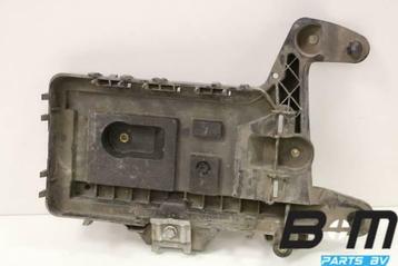 Accuconsole VW Golf 5 / Jetta 1K beschikbaar voor biedingen