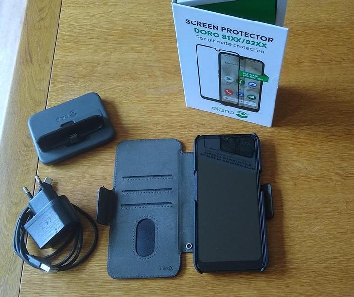 nieuw - DORO 8100 plus android gsm + accessoires, Telecommunicatie, Mobiele telefoons | Overige merken, Nieuw, Zonder abonnement