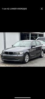 Bmw 120i benzine automaat 153231km full opties, Auto's, Testrit aan huis, 600 kg, Zwart, 4 cilinders