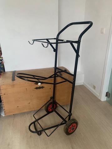 Zadelkar en zadelsteun beschikbaar voor biedingen