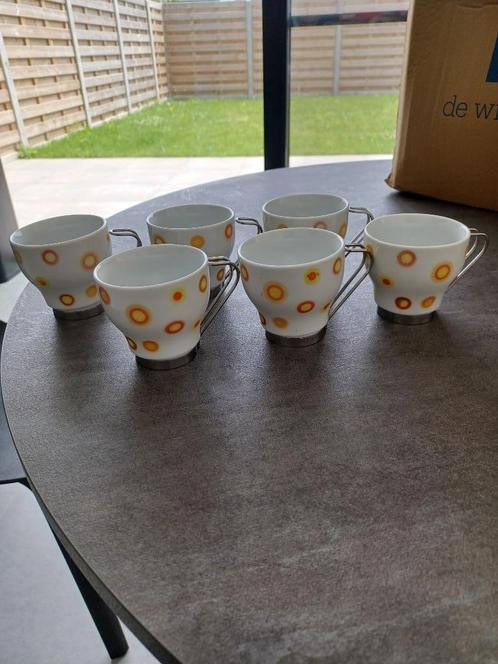 set retro theetassen, Huis en Inrichting, Keuken | Servies, Zo goed als nieuw, Kop(pen) en/of Schotel(s), Overige stijlen, Overige materialen