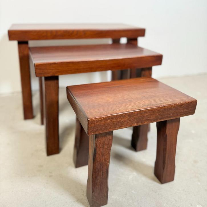 Set van 3 brutalistische eikenhouten bijzettafeltjes, Huis en Inrichting, Tafels | Bijzettafels, Gebruikt, Vierkant, Minder dan 45 cm