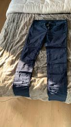 Guess broek maat 30, Kleding | Dames, Broeken en Pantalons, Gedragen, Ophalen of Verzenden