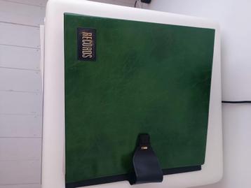 Retro Vinyl map 16 LP's beschikbaar voor biedingen