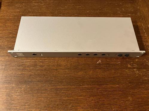 Unifi USG-PRO-4, Computers en Software, Netwerk switches, Zo goed als nieuw, Ophalen of Verzenden