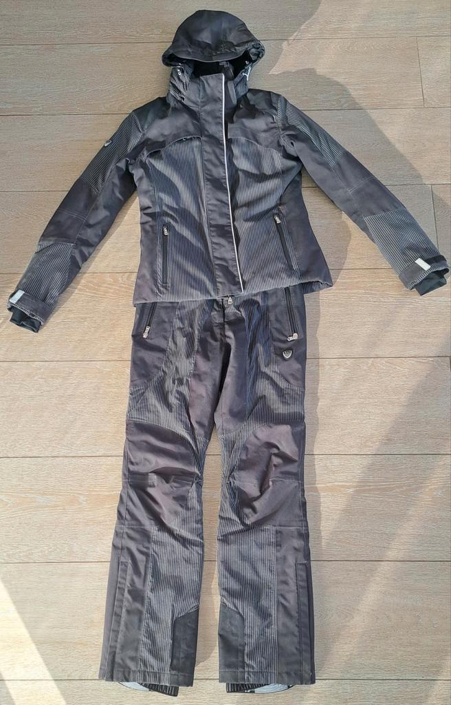Veste et pantalon de ski Emporio Armani taille 36, Sports & Fitness, Ski & Ski de fond, Utilisé, Vêtements, Autres marques, Enlèvement