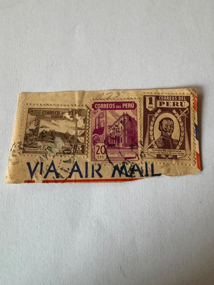 3 oude postzegels Peru gebruikt op fragment (jaren 40-50), Postzegels en Munten, Postzegels | Amerika, Ophalen of Verzenden
