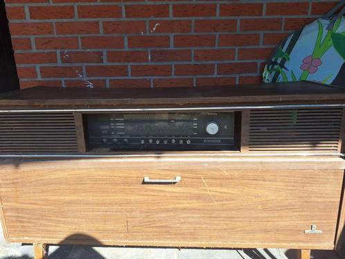 vintage radiokast, Antiek en Kunst, Antiek | Meubels | Kasten, Ophalen