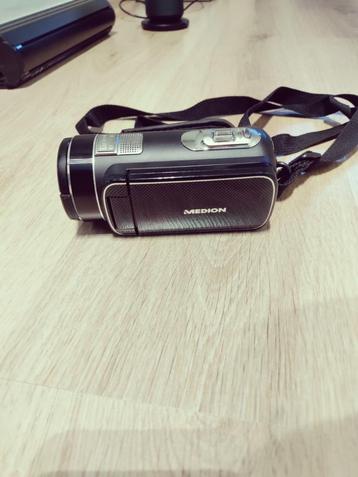 medion videocamera pefecte staat met sd en tasje beschikbaar voor biedingen