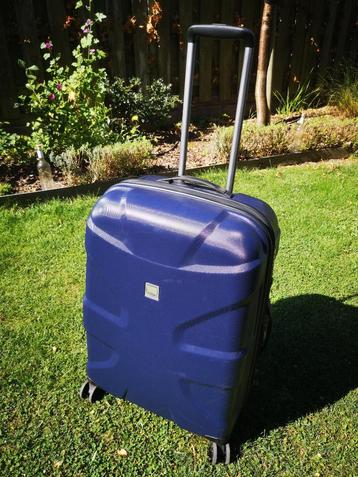 Reiskoffer TITAN (90L) beschikbaar voor biedingen