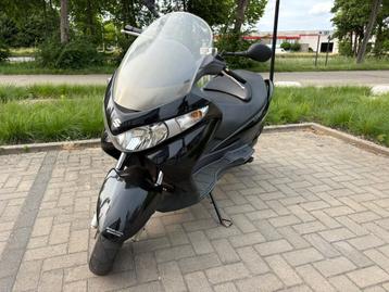 Suzuki burgman 125cc beschikbaar voor biedingen