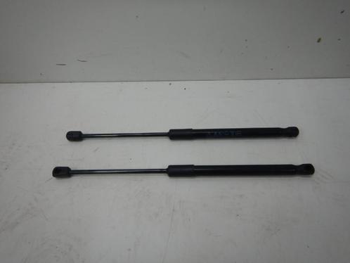 VW Tiguan 571 Gasveren Set L+R 571823359A, Auto-onderdelen, Carrosserie, Volkswagen, Gebruikt, Ophalen of Verzenden