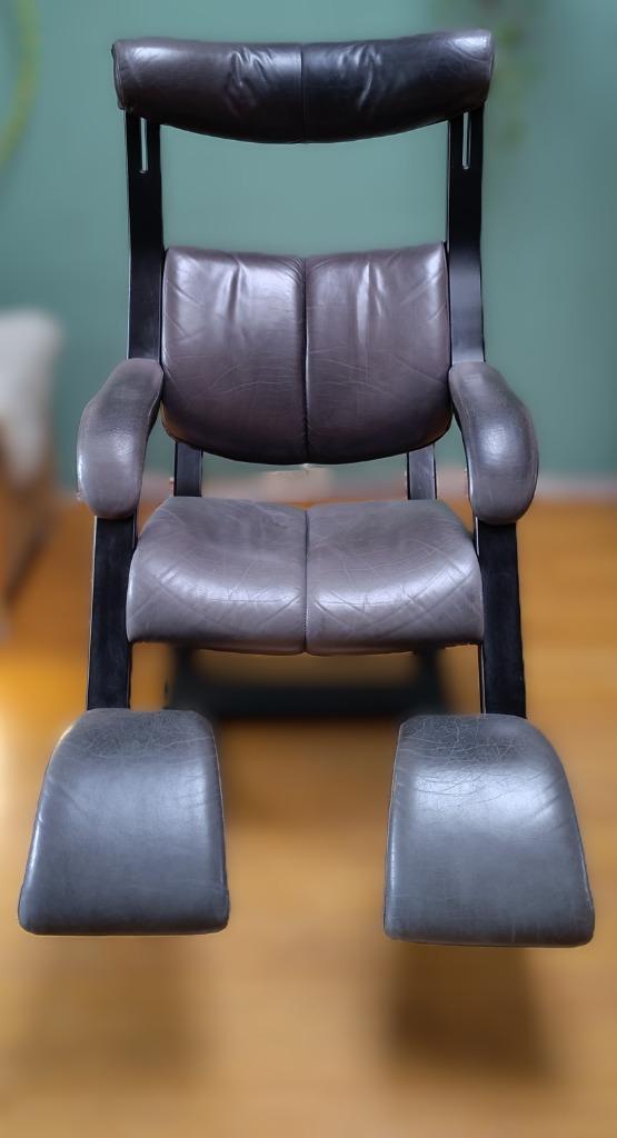 schommelstoel, relax - iconische Gravity Balance Stokke, Huis en Inrichting, Zetels | Zetels, Gebruikt, Eenpersoons, Minder dan 150 cm